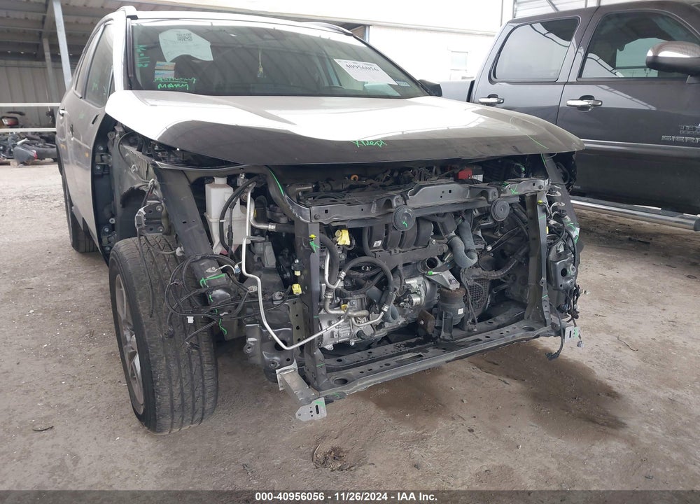 2022 TOYOTA RAV4 XLE VIN: 2T3W1RFV1NW227148