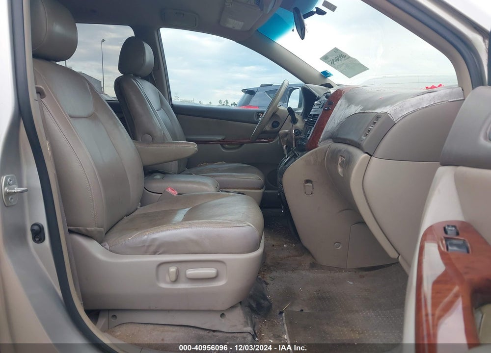 2005 TOYOTA SIENNA XLE VIN: 5TDZA22CX5S229992