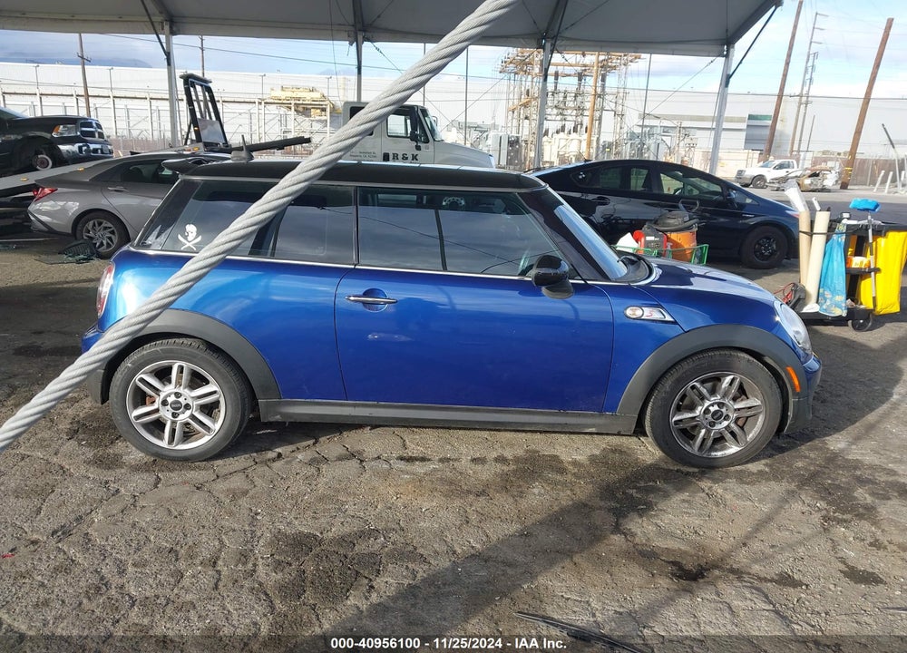 2013 MINI HARDTOP COOPER S VIN: WMWSV3C50DT388920
