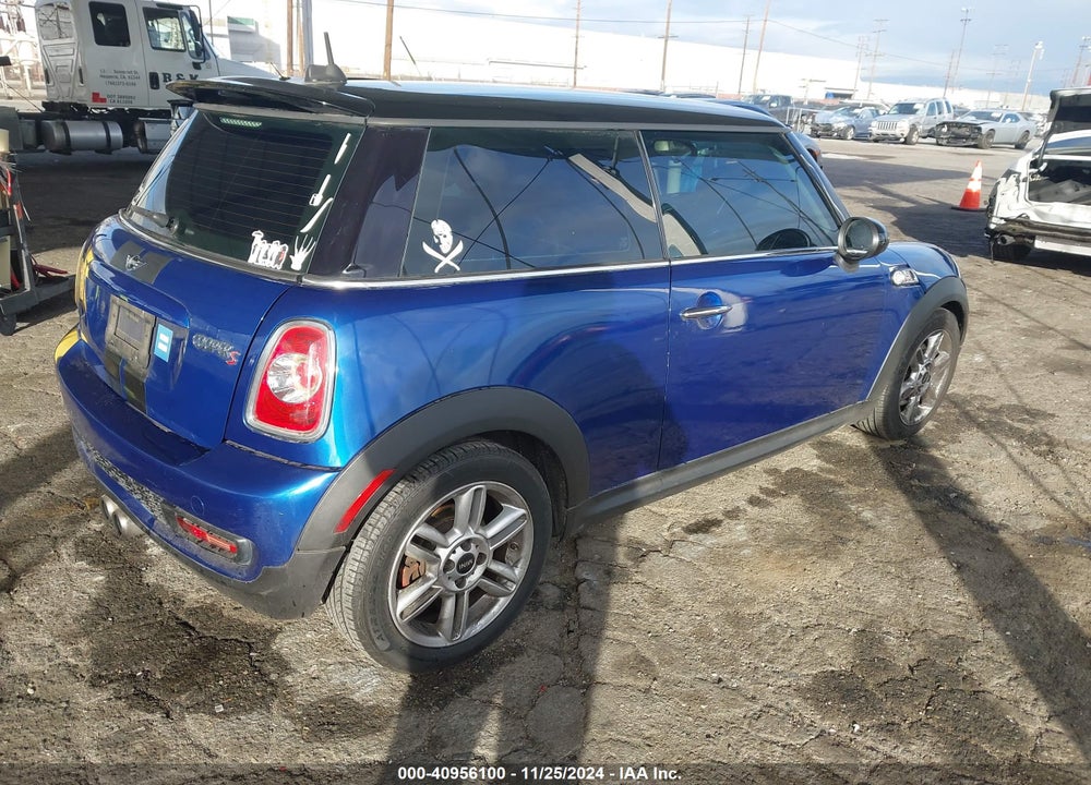 2013 MINI HARDTOP COOPER S VIN: WMWSV3C50DT388920