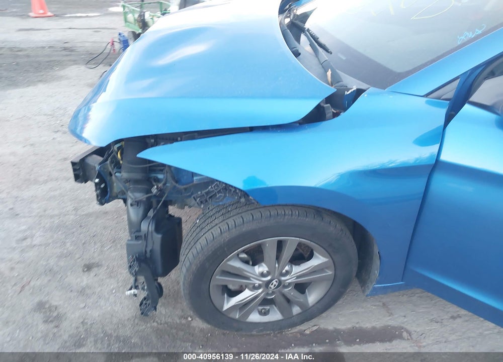 2018 HYUNDAI ELANTRA SEL VIN: 5NPD84LF8JH226812