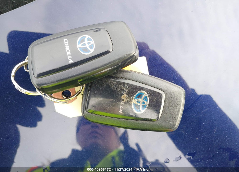 2022 TOYOTA COROLLA HYBRID LE VIN: JTDEAMDE3NJ051932