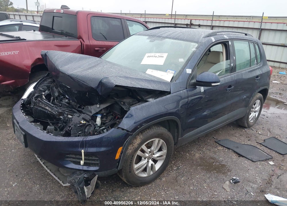 2016 VOLKSWAGEN TIGUAN S VIN: WVGBV7AX8GW575450