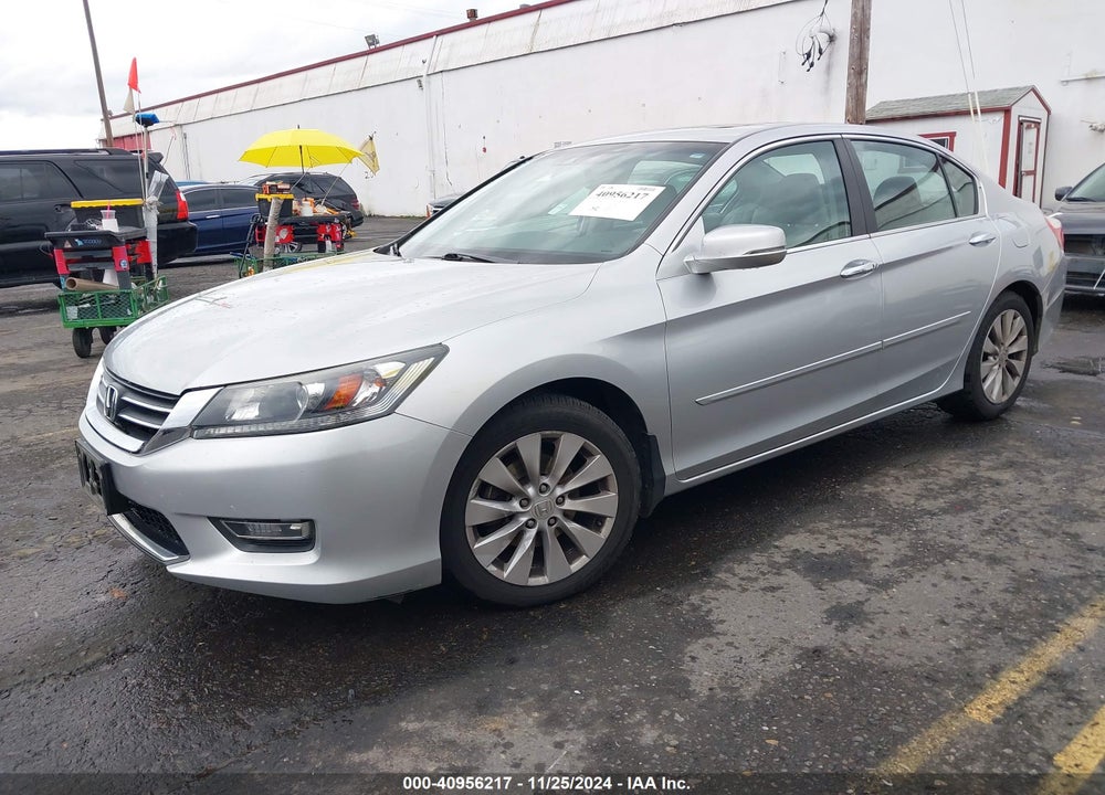 2013 HONDA ACCORD VIN: 1HGCR2F8XDA149075