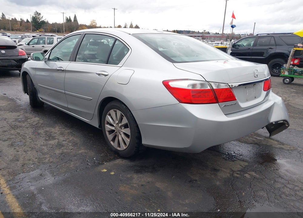 2013 HONDA ACCORD VIN: 1HGCR2F8XDA149075