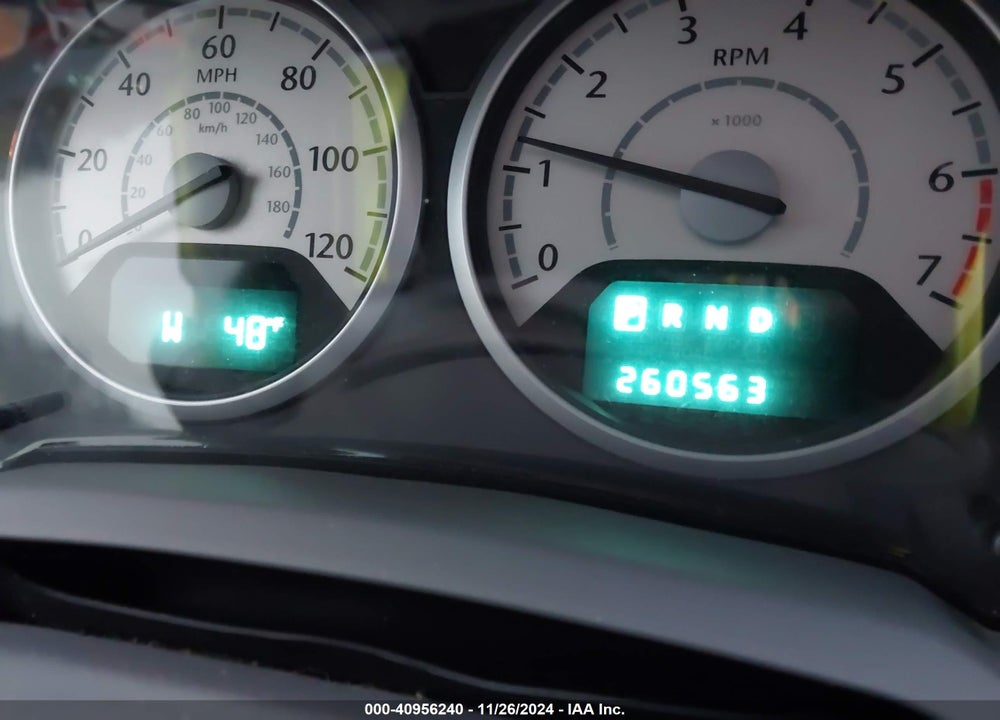 2008 CHRYSLER TOWN & COUNTRY VIN: 2A8HR44H78R641091