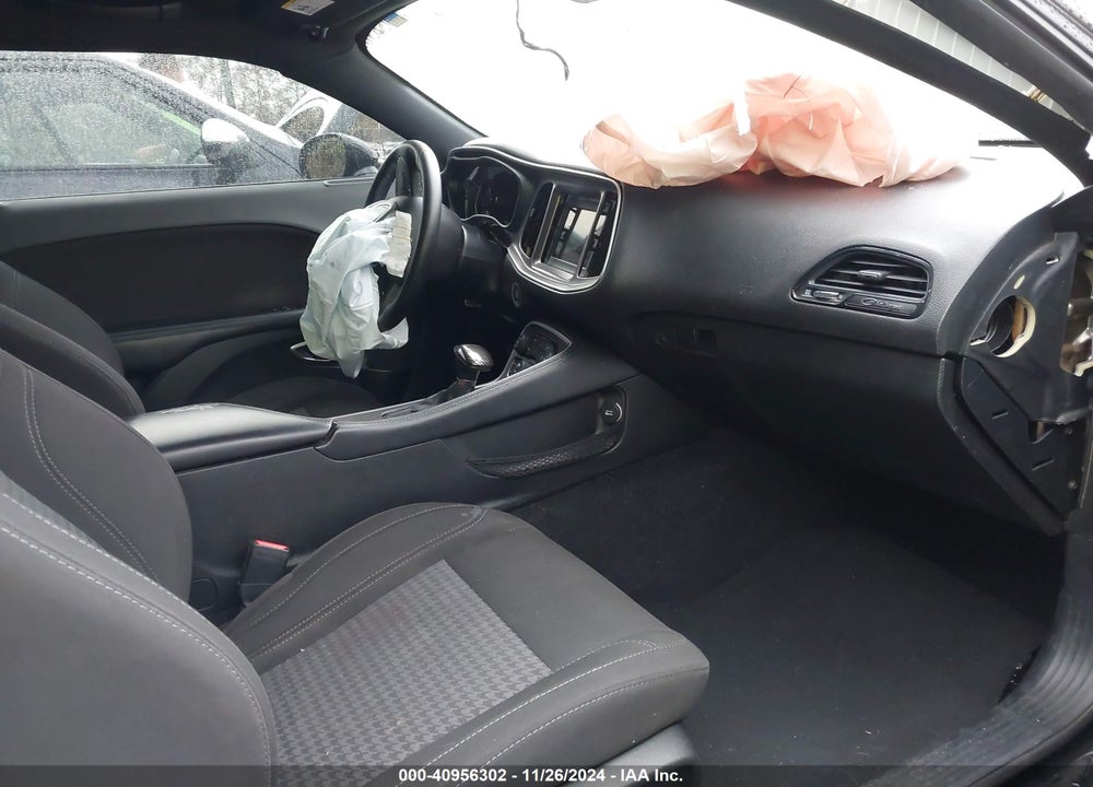2020 DODGE CHALLENGER SXT VIN: 2C3CDZAGXLH236077