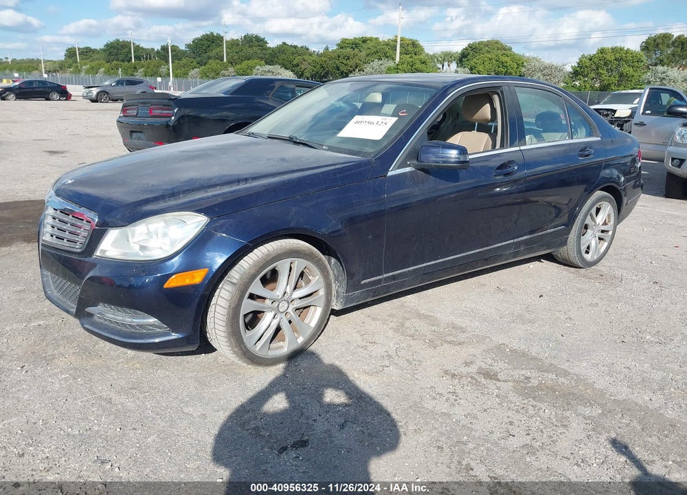 2013 MERCEDES-BENZ C 300 LUXURY 4MATIC/SPORT 4MATIC VIN: WDDGF8AB3DR288308