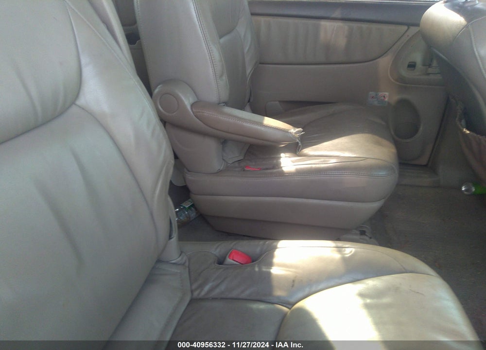 2004 TOYOTA SIENNA XLE VIN: 5TDZA22C74S159981