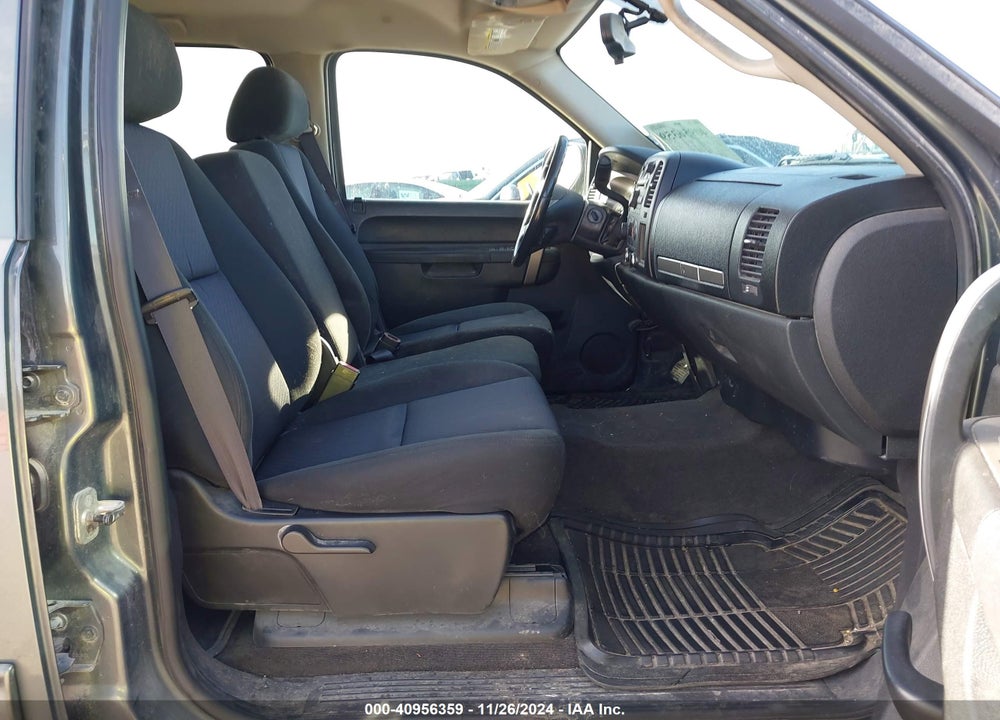 2011 CHEVROLET SILVERADO 1500 LT VIN: 3GCPKSE38BG248888