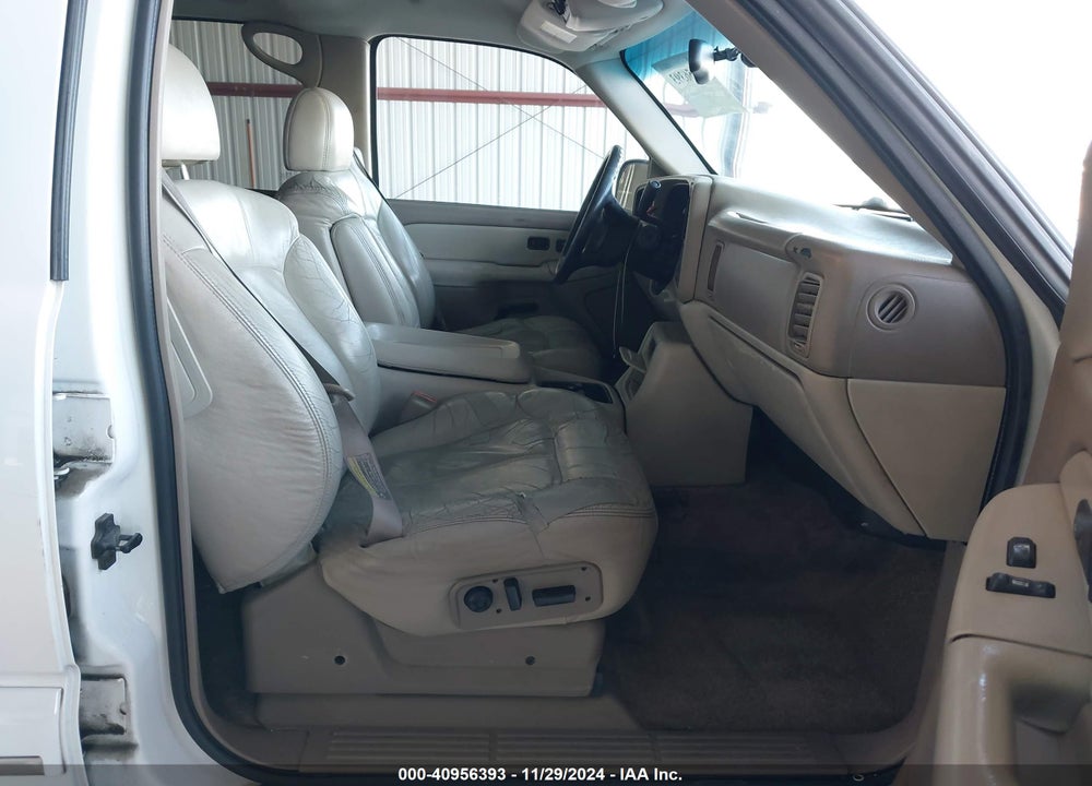 2001 CHEVROLET TAHOE LT VIN: 1GNEK13T91J275204