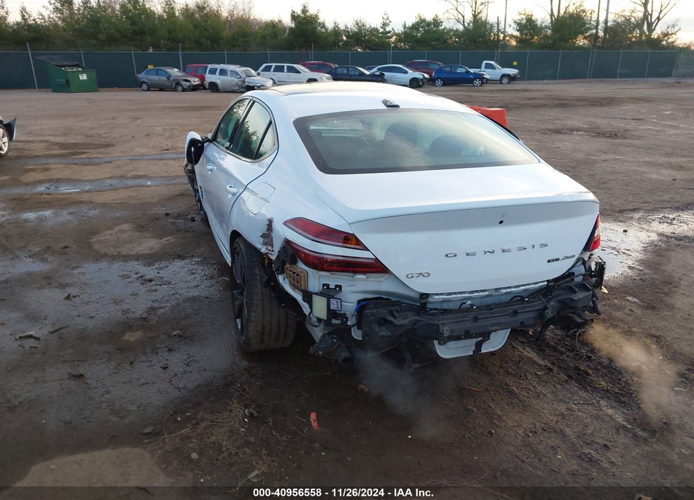2022 GENESIS G70 VIN: KMTG54TE6NU101852