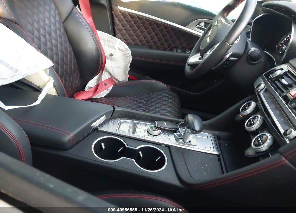 2022 GENESIS G70 VIN: KMTG54TE6NU101852