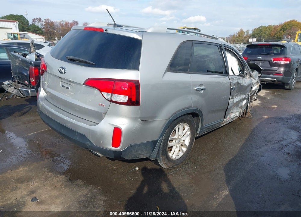 2015 KIA SORENTO LX VIN: 5XYKT3A63FG576009