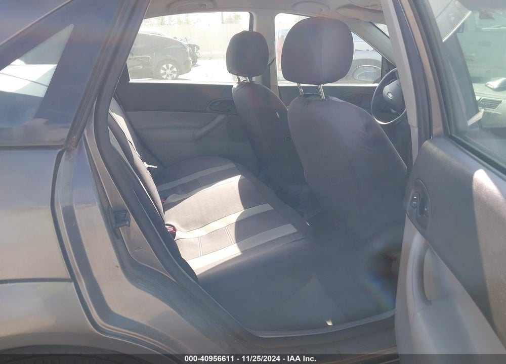 2006 FORD FOCUS ZX4 VIN: 1FAHP34N56W137727