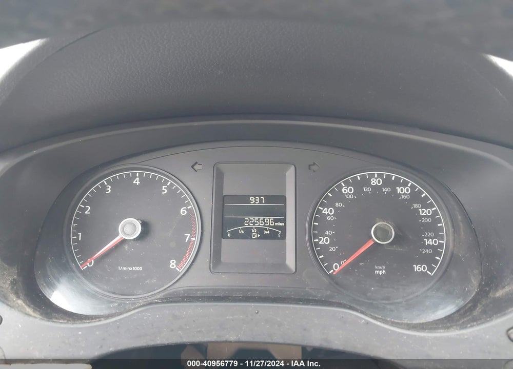 2011 VOLKSWAGEN JETTA 2.5L SE VIN: 3VWDZ7AJ7BM389899