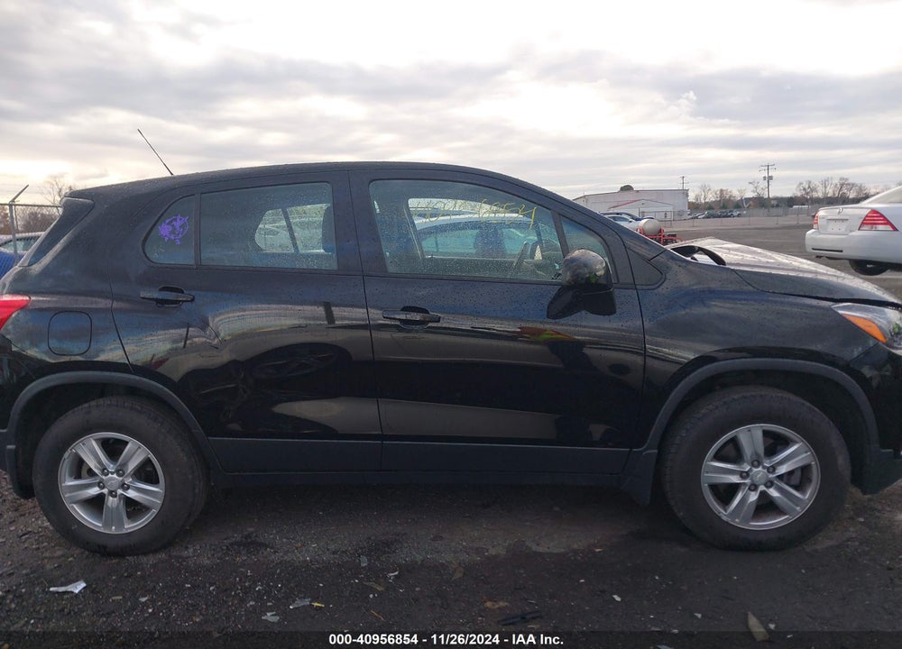 2019 CHEVROLET TRAX LS VIN: 3GNCJNSB1KL227314