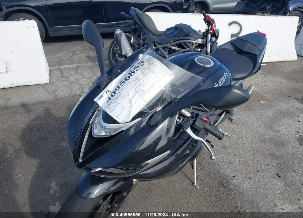 2014 TRIUMPH MOTORCYCLE DAYTONA 675 VIN: SMTA01YK1EJ622352