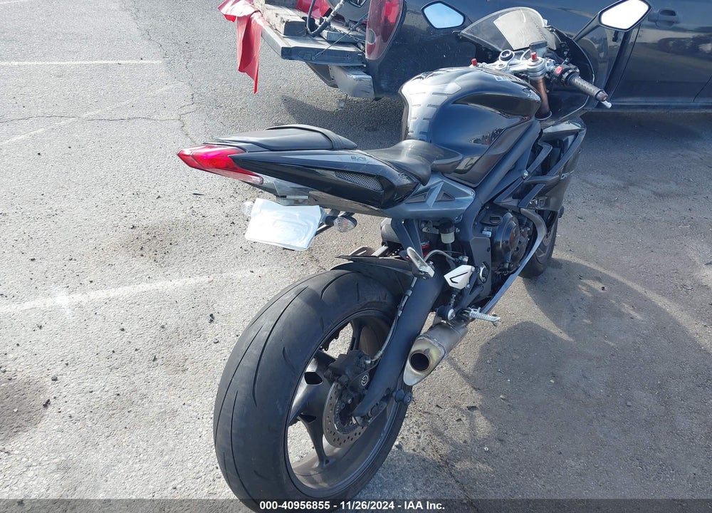 2014 TRIUMPH MOTORCYCLE DAYTONA 675 VIN: SMTA01YK1EJ622352