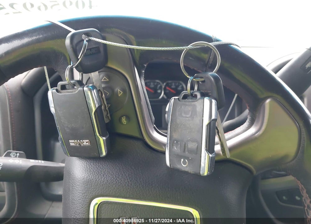 2016 GMC SIERRA 1500 SLT VIN: 3GTU2NEC2GG339716