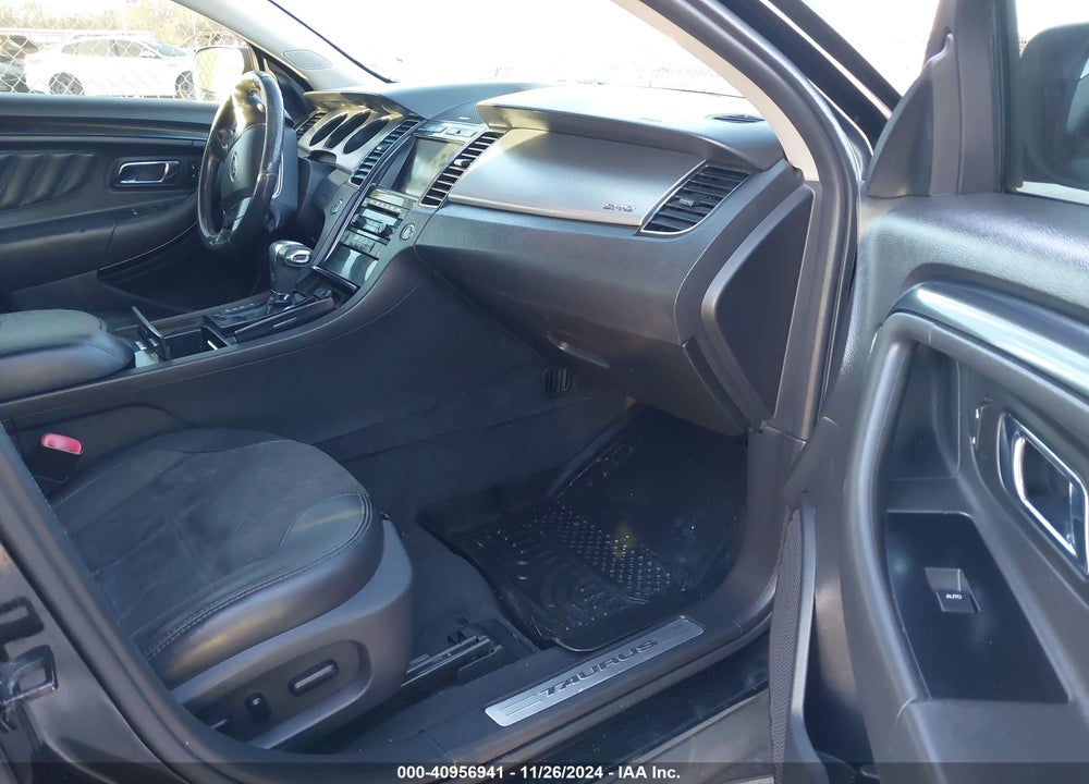2010 FORD TAURUS SHO VIN: 1FAHP2KT5AG162478