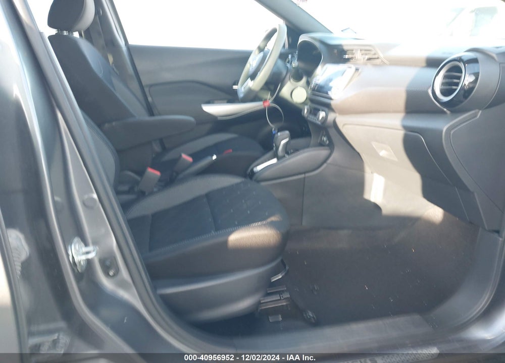 2019 NISSAN KICKS SV VIN: 3N1CP5CU6KL494586