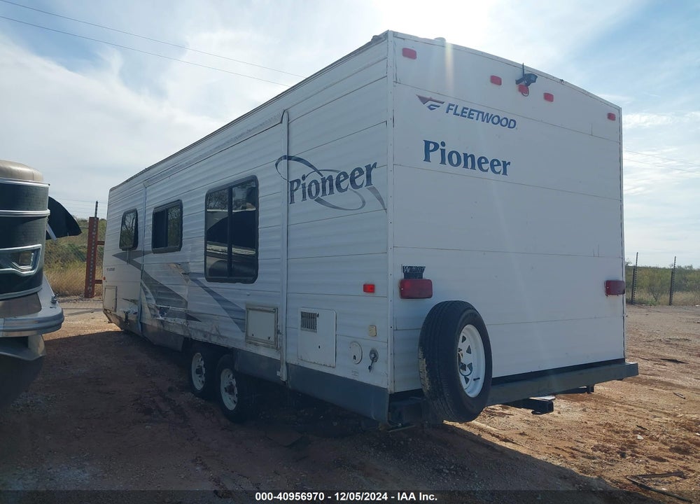 2006 FLEETWOOD PIONEER VIN: 1EB1F272764009946