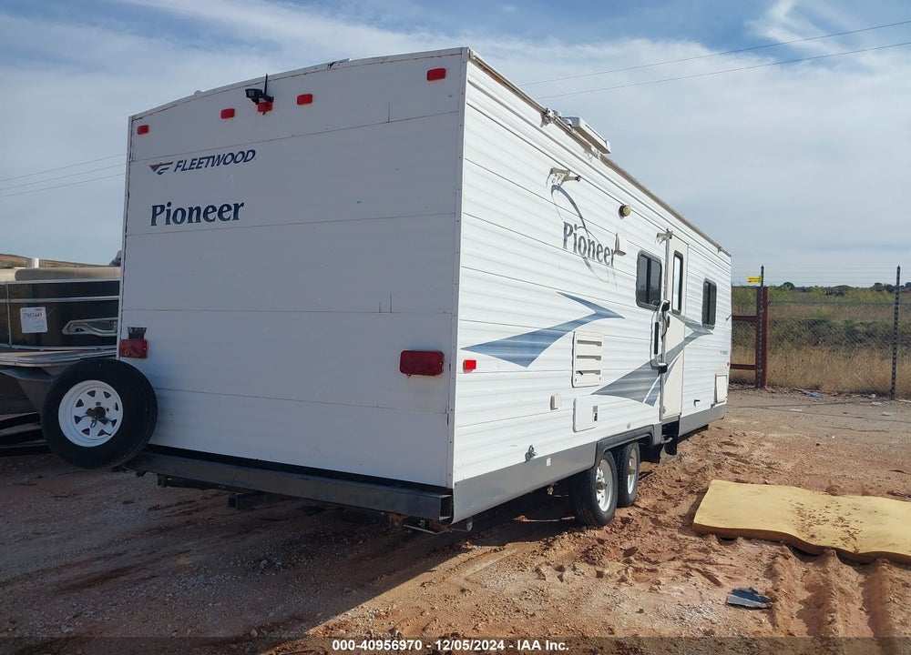 2006 FLEETWOOD PIONEER VIN: 1EB1F272764009946