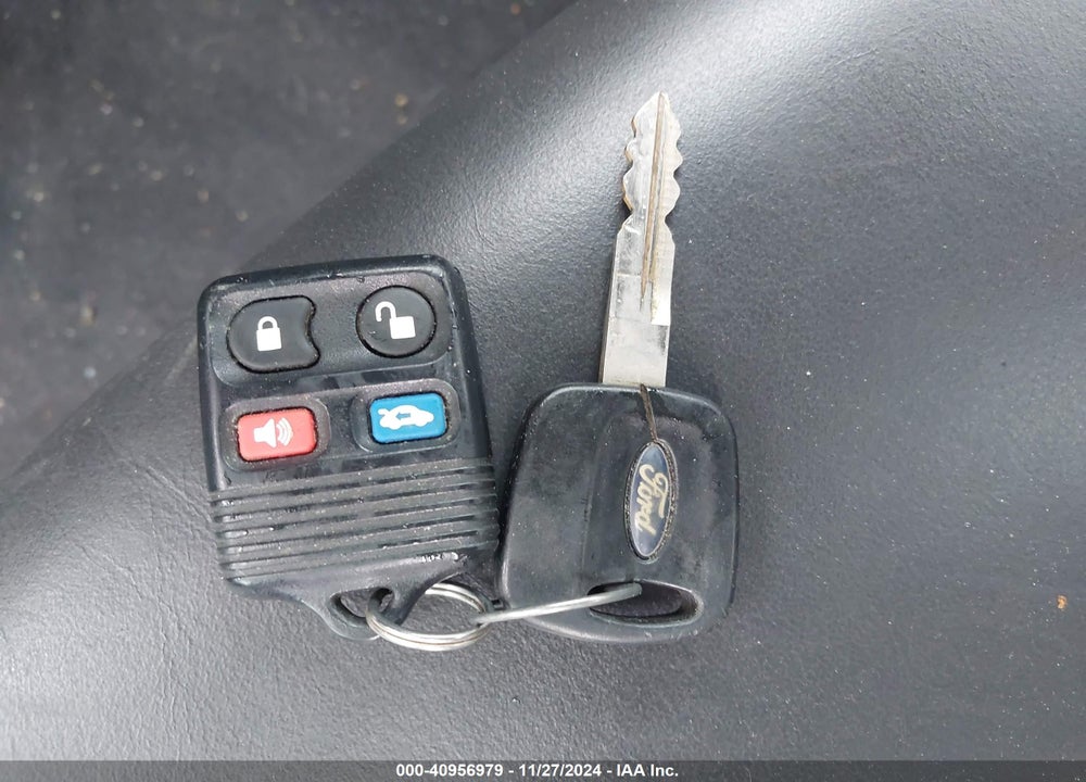 2002 FORD THUNDERBIRD VIN: 1FAHP60A02Y111331