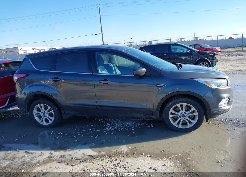 2017 FORD ESCAPE SE VIN: 1FMCU9GD3HUD57025