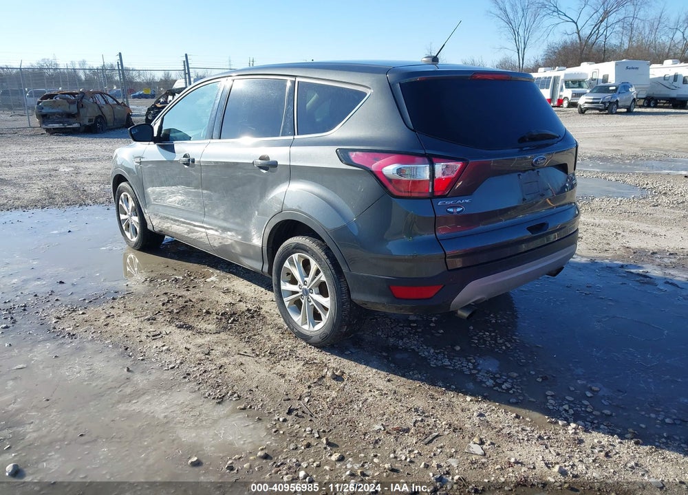 2017 FORD ESCAPE SE VIN: 1FMCU9GD3HUD57025
