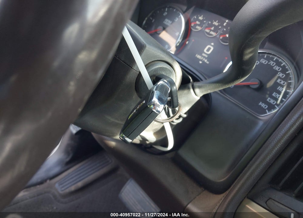 2015 GMC SIERRA 3500HD DENALI VIN: 1GT424E81FF150979