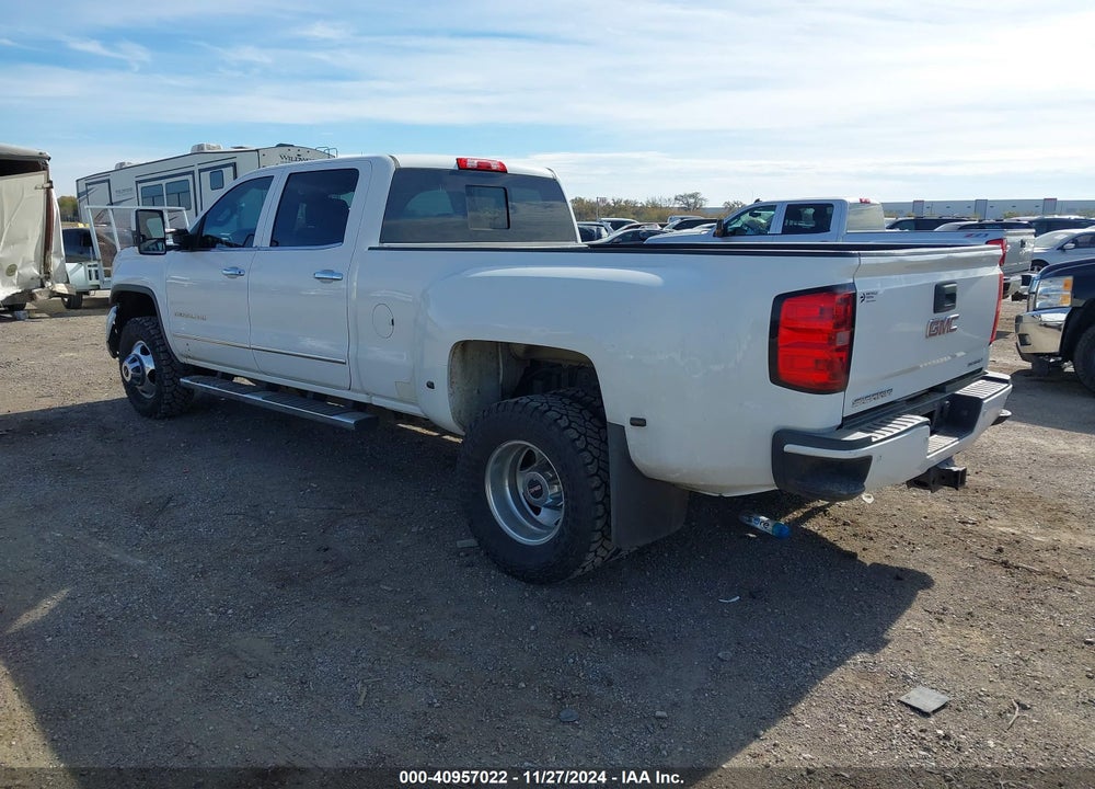2015 GMC SIERRA 3500HD DENALI VIN: 1GT424E81FF150979