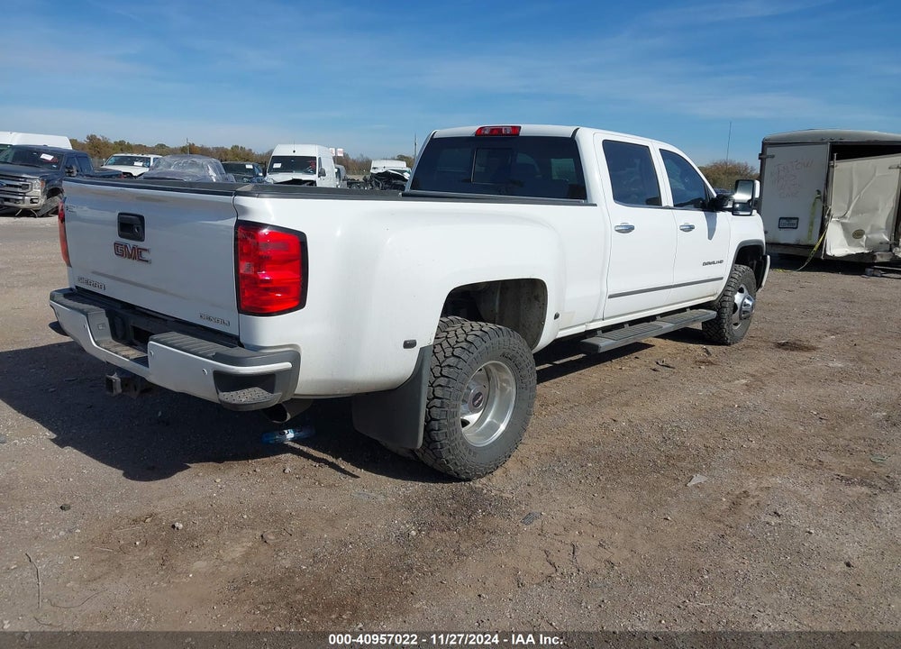 2015 GMC SIERRA 3500HD DENALI VIN: 1GT424E81FF150979