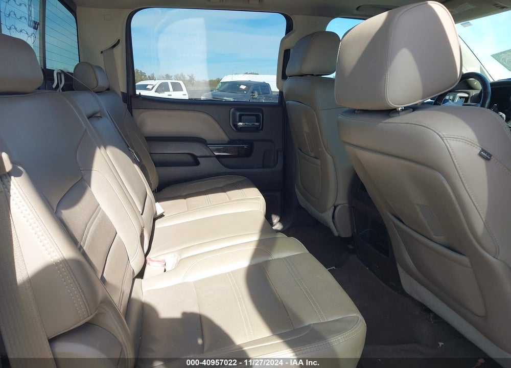2015 GMC SIERRA 3500HD DENALI VIN: 1GT424E81FF150979