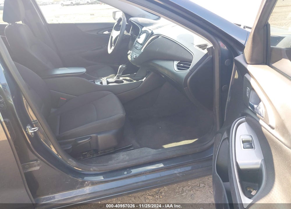 2019 CHEVROLET MALIBU 1LS VIN: 1G1ZB5ST3KF220201