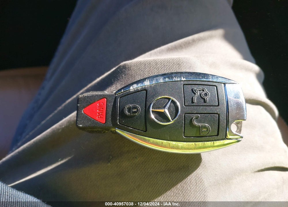 2011 MERCEDES-BENZ E 350 VIN: WDDHF5GB0BA426487