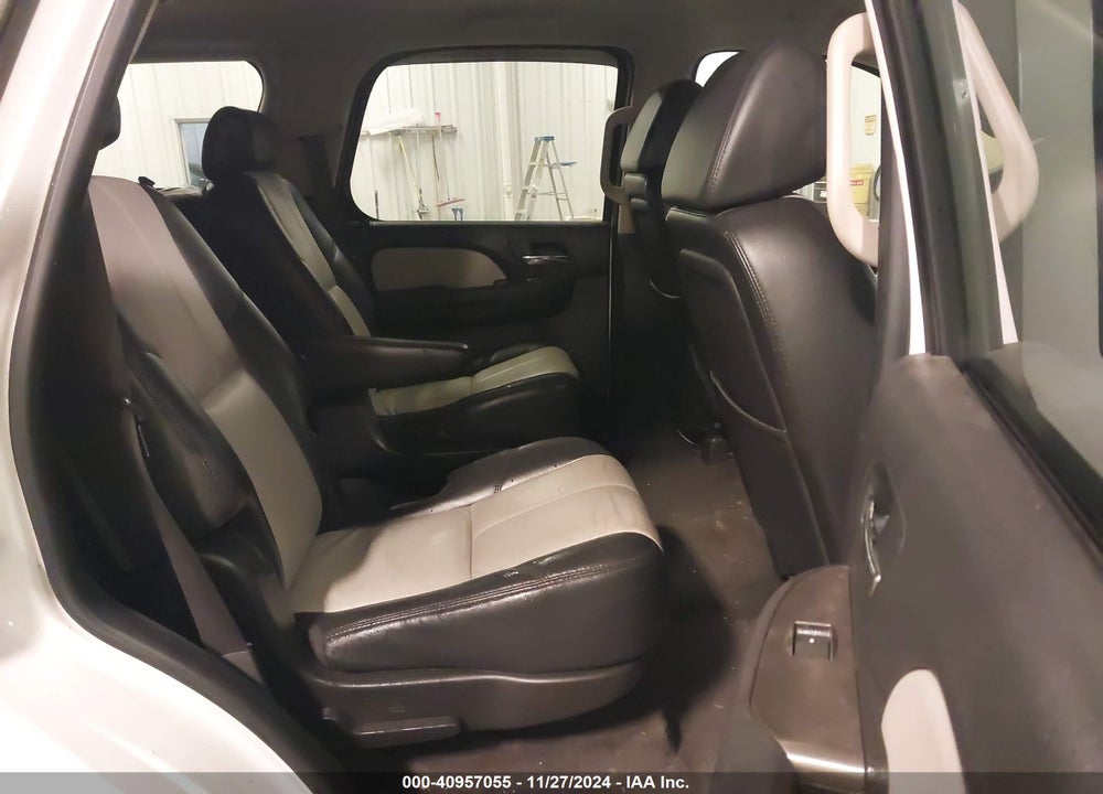 2007 CHEVROLET TAHOE LT VIN: 1GNFK13077R396270