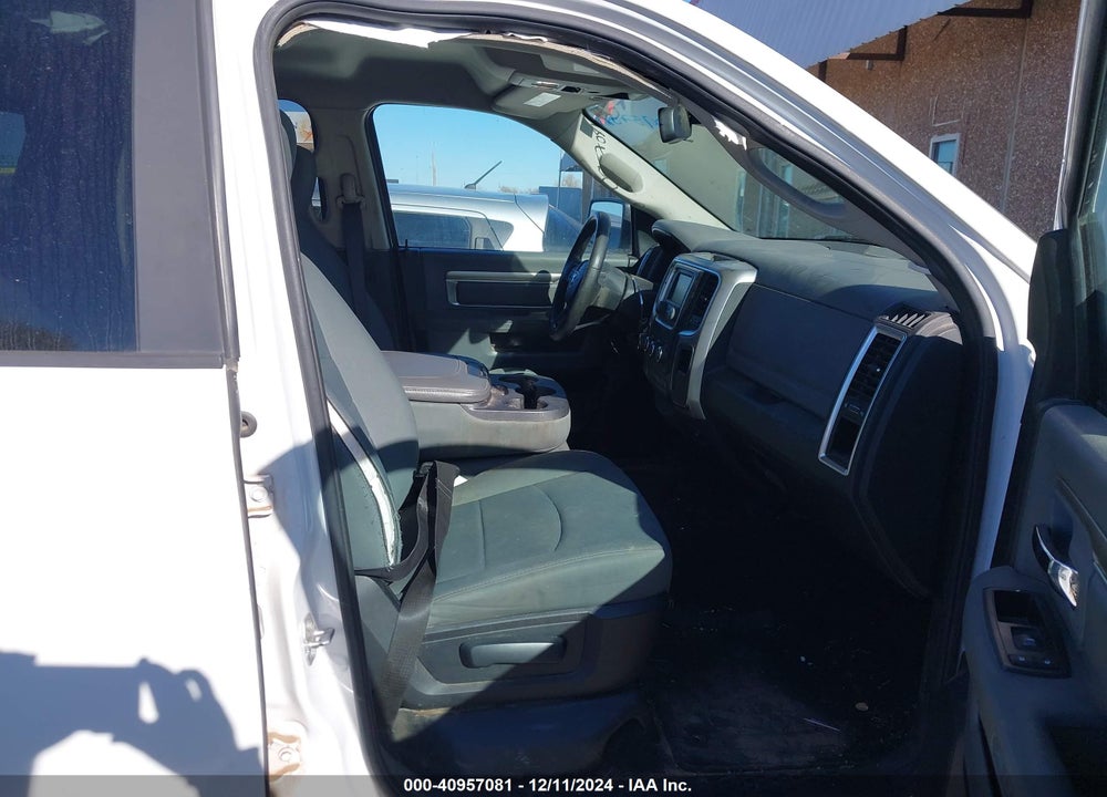 2016 RAM 1500 VIN: 1C6RR6GT7GS240717