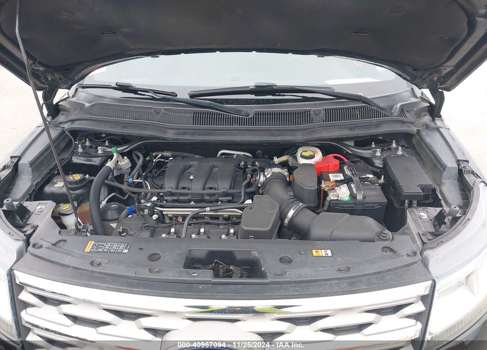 2019 FORD EXPLORER XLT VIN: 1FM5K7D8XKGB38532