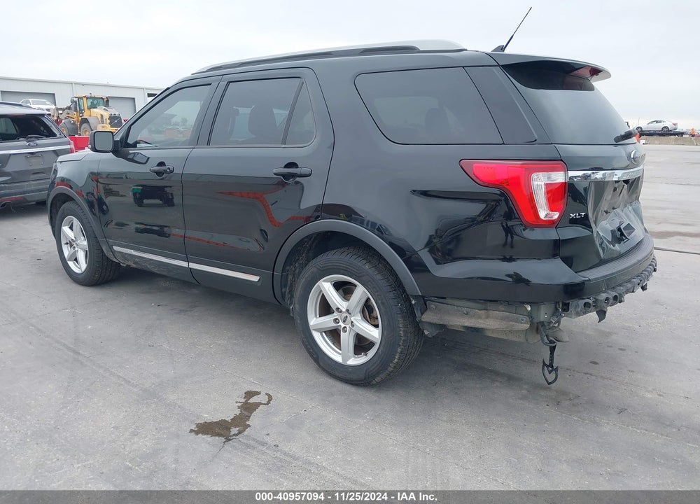 2019 FORD EXPLORER XLT VIN: 1FM5K7D8XKGB38532