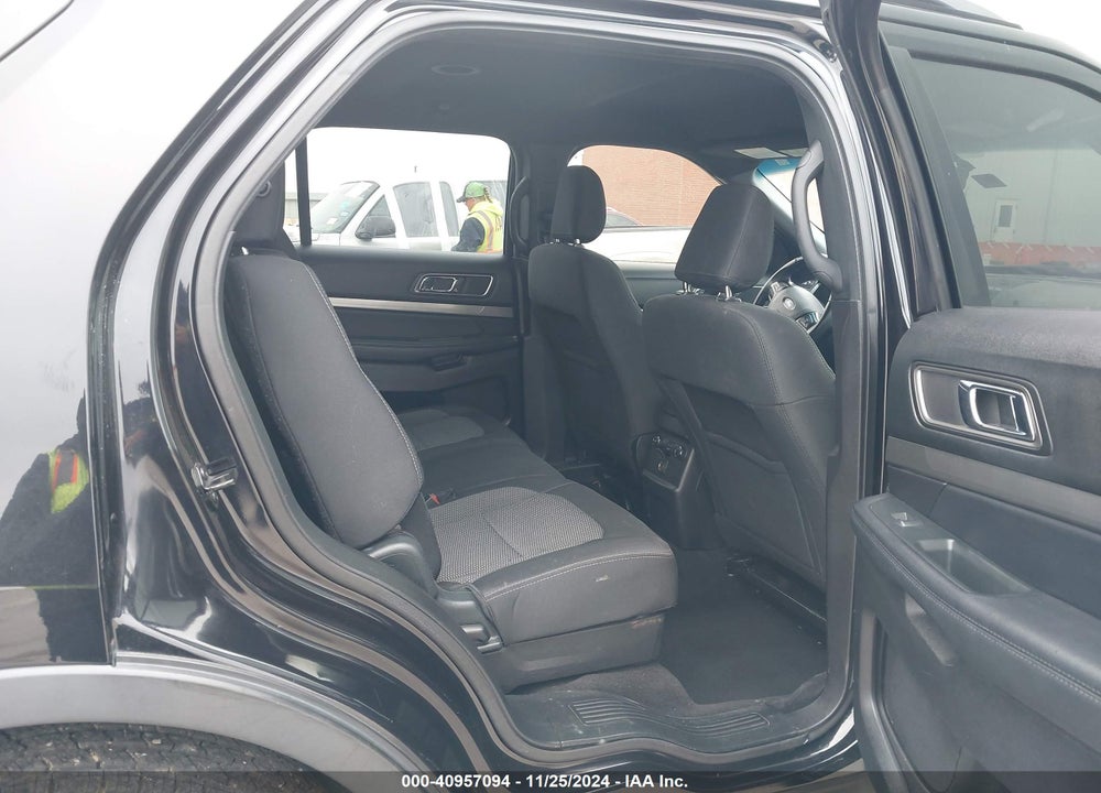 2019 FORD EXPLORER XLT VIN: 1FM5K7D8XKGB38532