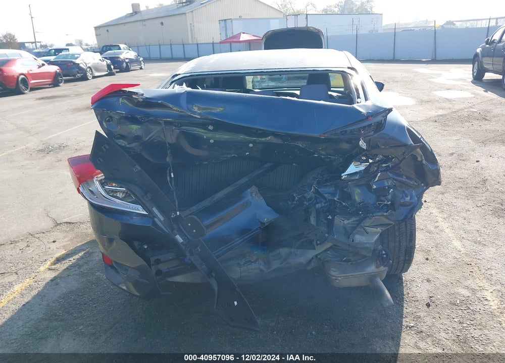 2018 HONDA CIVIC LX VIN: 2HGFC2F52JH538987