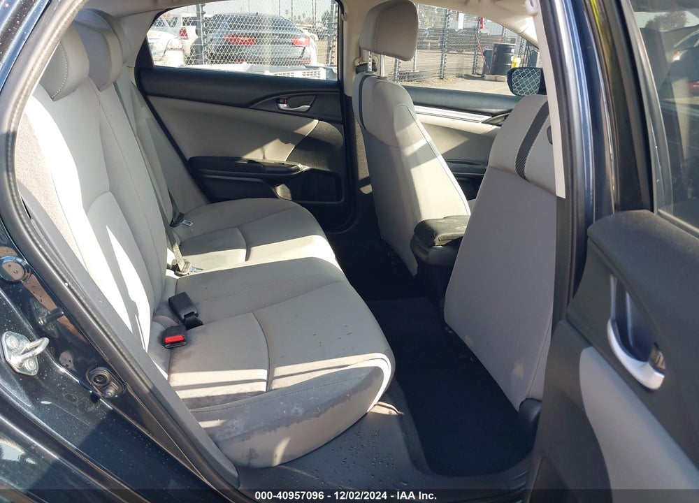 2018 HONDA CIVIC LX VIN: 2HGFC2F52JH538987
