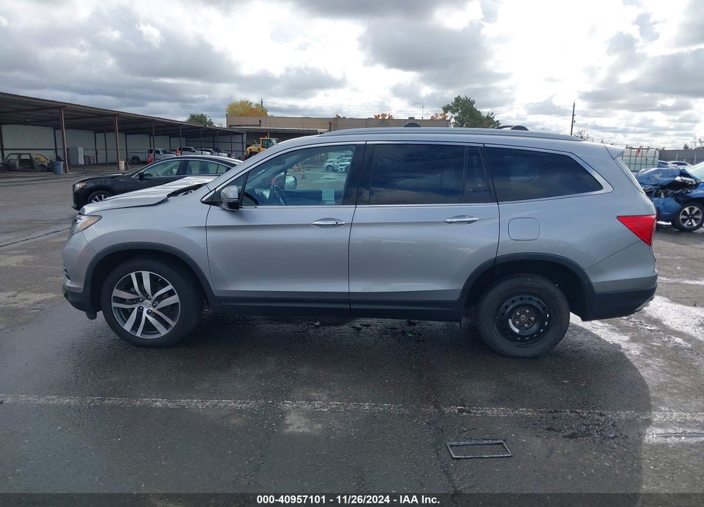 2018 HONDA PILOT ELITE VIN: 5FNYF6H08JB053248
