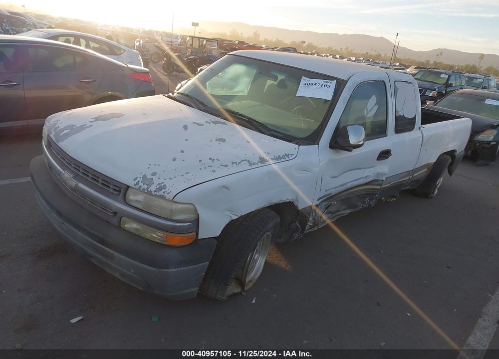2001 CHEVROLET SILVERADO 1500 LS VIN: 2GCEC19VX11392640