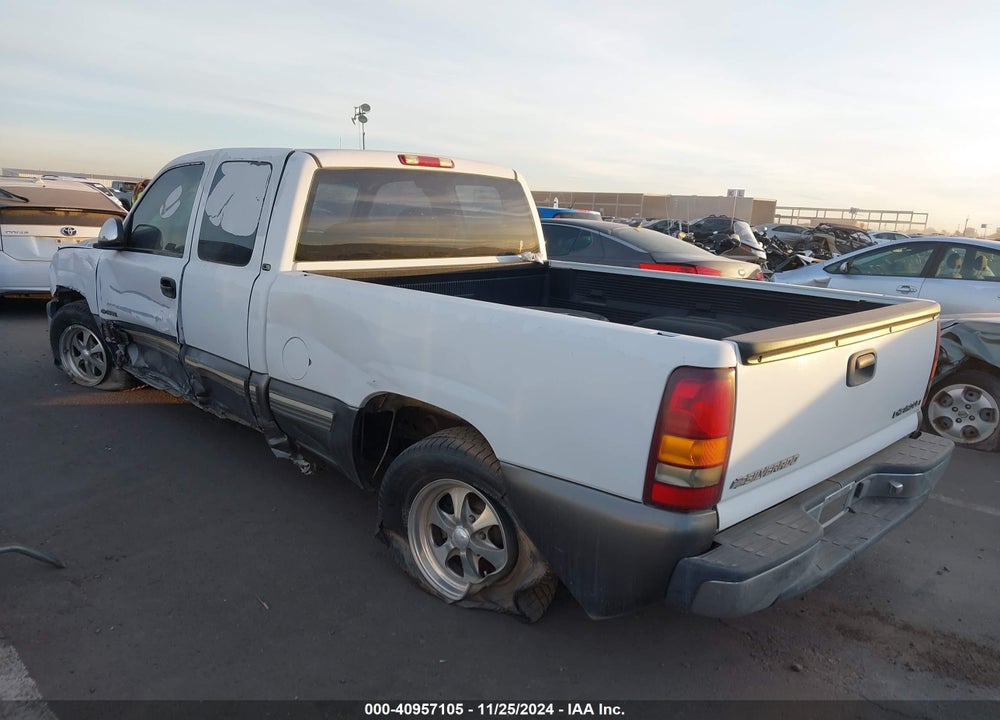 2001 CHEVROLET SILVERADO 1500 LS VIN: 2GCEC19VX11392640