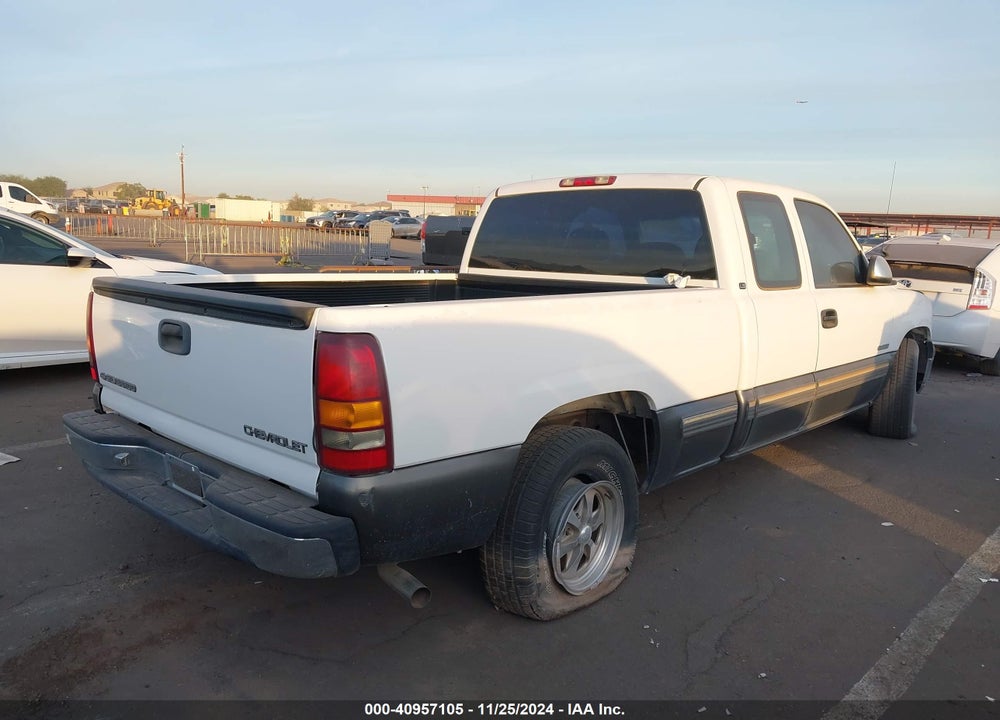 2001 CHEVROLET SILVERADO 1500 LS VIN: 2GCEC19VX11392640