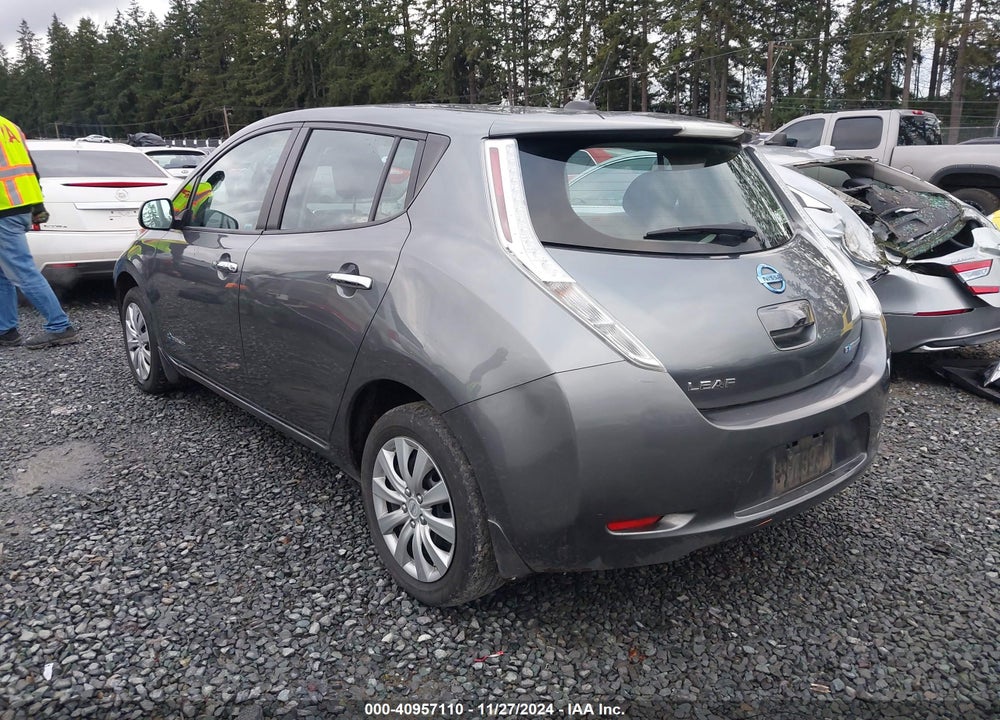 2015 NISSAN LEAF VIN: 1N4AZ0CP4FC301077