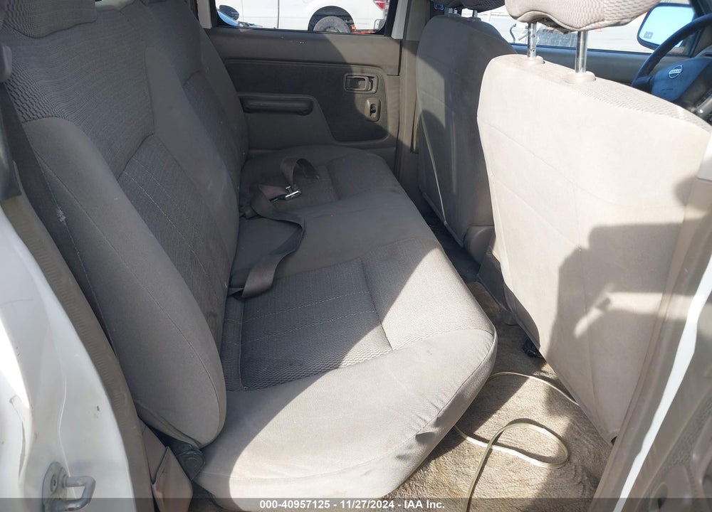 2004 NISSAN FRONTIER XE-V6 VIN: 1N6ED27T64C444930